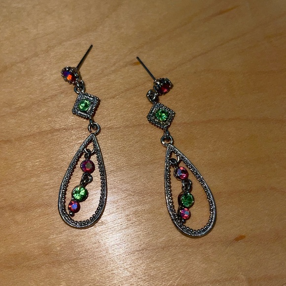 Multi colored earrings - Picture 1 of 2